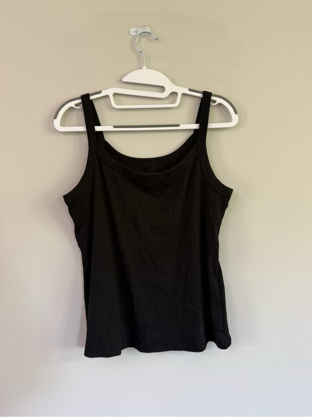Old Navy Black Women's Scoop Neck Tank Top